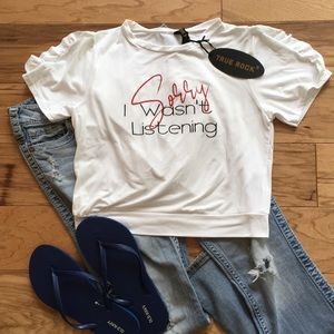 NWT: CROPPED TEE